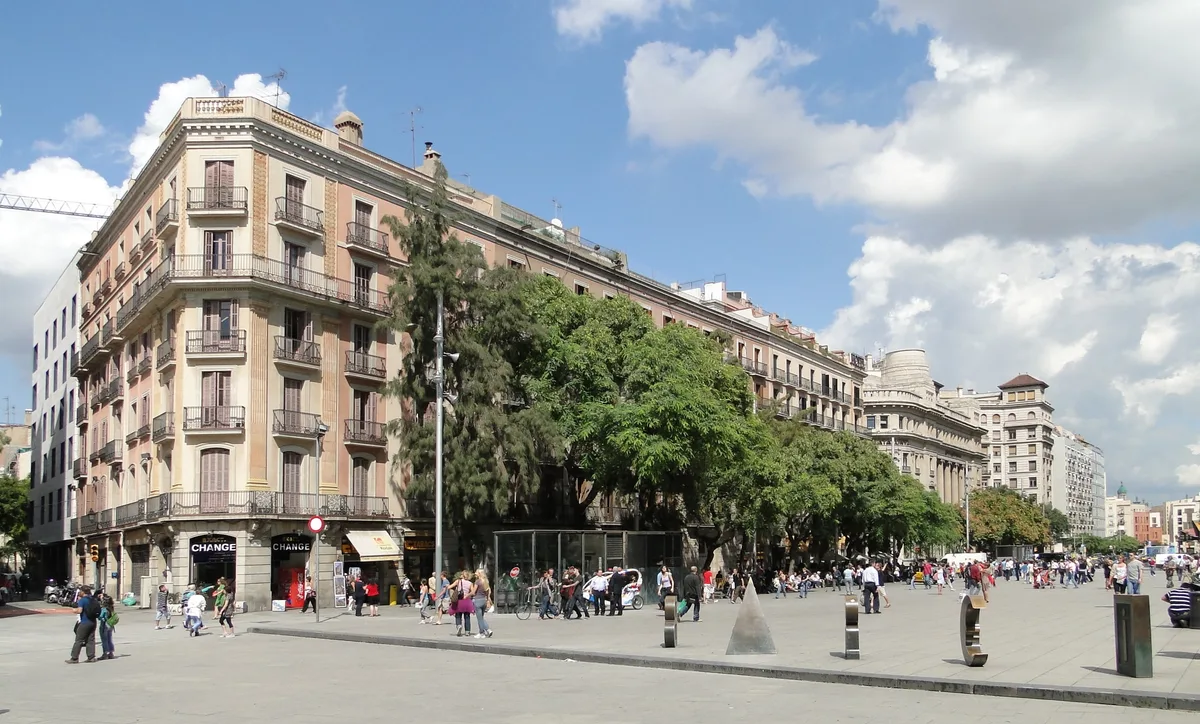 Plaça Nova en Barcelona, España