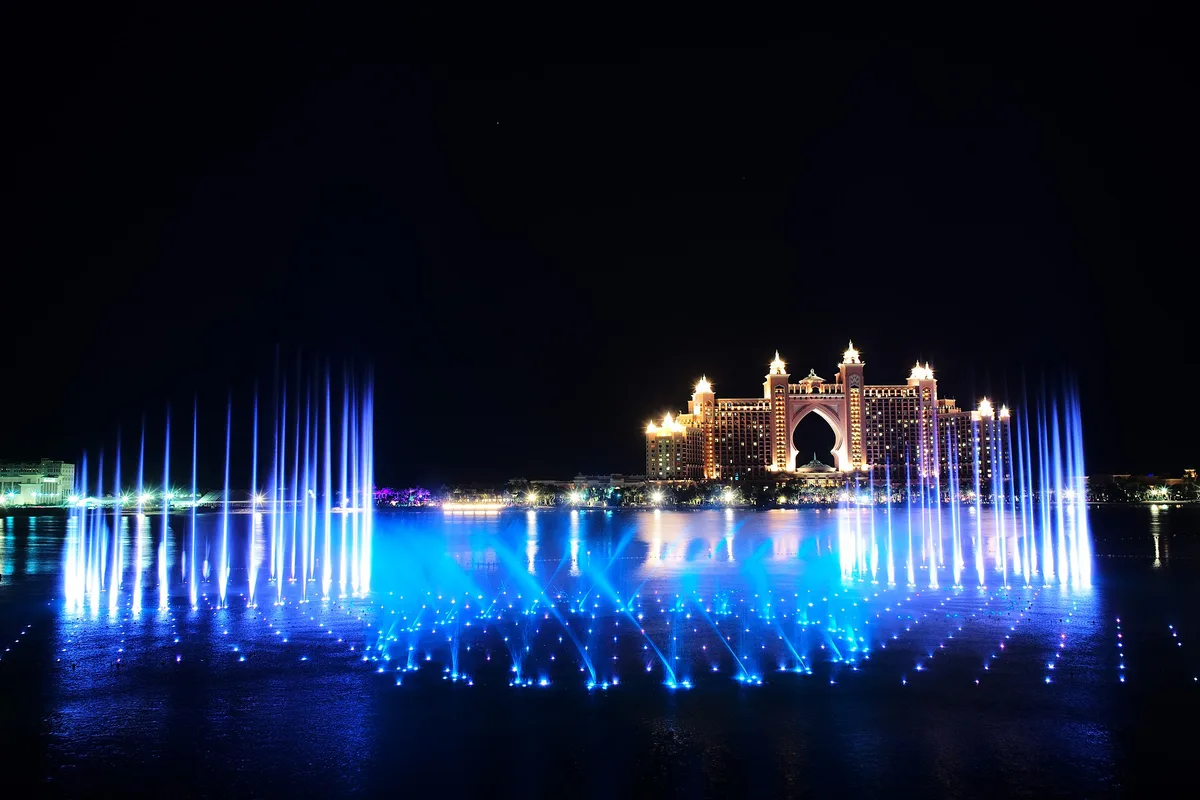 The Palm Fountain en Palm Jumeirah, Emiratos Árabes Unidos