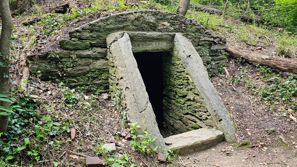 Kelpius Cave in Philadelphia, United States