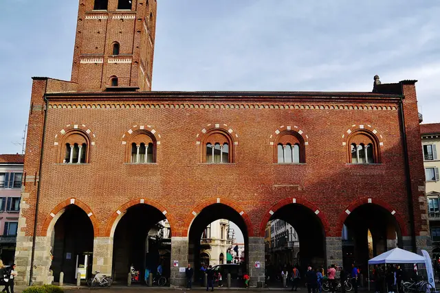 Palazzo dell'Arengario: Monza Travel Guide (4.4★) — Monza
