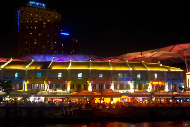 Home Dawn Cafe @ Clarke Quay