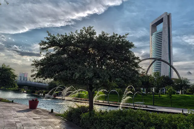 Paseo Santa Lucía: Monterrey Travel Guide (4.8★) — Monterrey