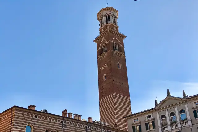 Torre dei Lamberti: Verona Travel Guide (4.5★) — Verona