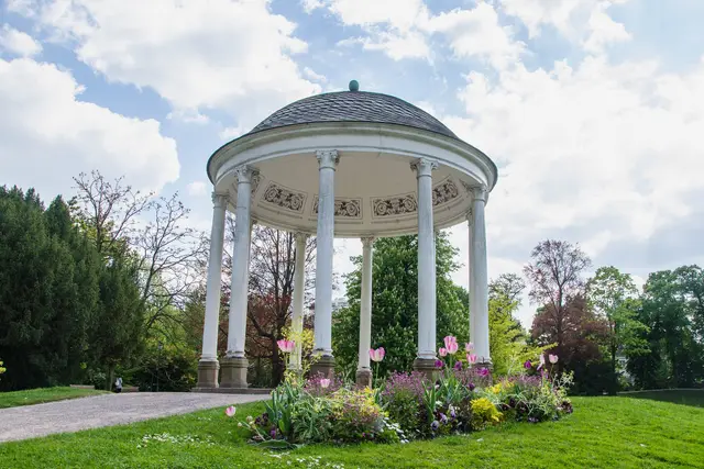 Temple de l'Amour: Strasbourg Travel Guide — Strasbourg