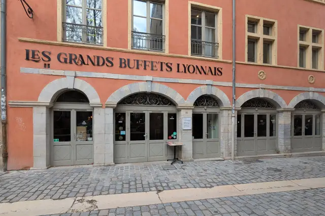 Les Grands Buffets Lyonnais — Lyon