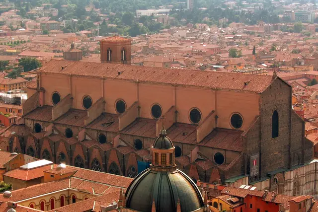Basilica di San Petronio: Bologna Travel Guide (4.5★) — Bologna