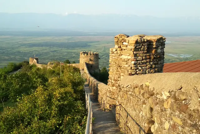 Sighnaghi Wall: Travel Guide (4.7★) — Sighnaghi
