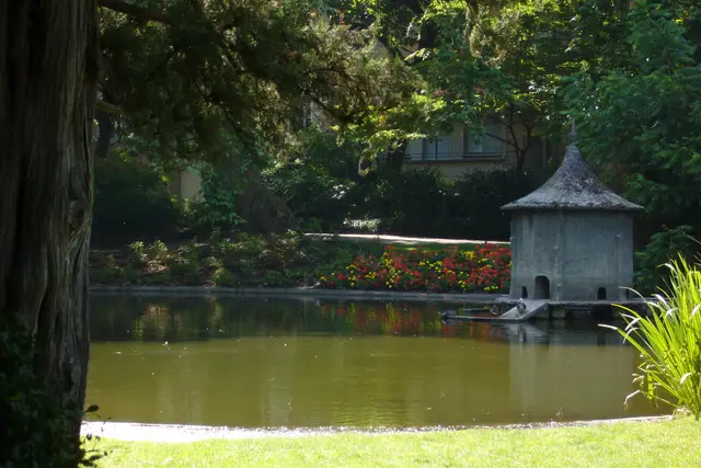 Jardin Royal: Toulouse Travel Guide (4.6★) — Toulouse