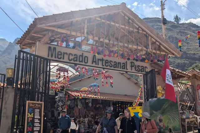 Mercado Artesanal de Písac: Pisac Travel Guide (4.4★) — Pisac