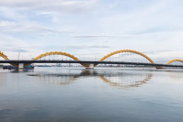 Dragon Bridge: Da Nang Travel Guide (4.5★) — Da Nang