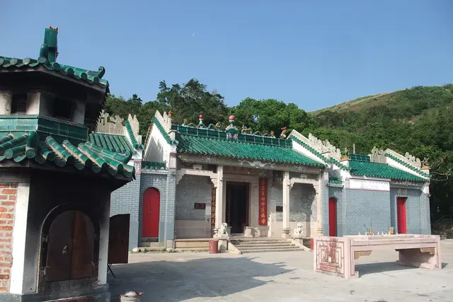 Tin Hau Temple, Joss House Bay: Sai Kung Travel Guide (4.2★) — Sai Kung