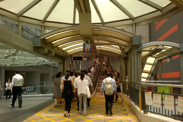 Central-Mid-Levels Escalators: Travel Guide (4.1★) — Central