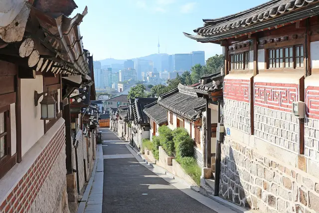 Bukchon Hanok Village — Seoul