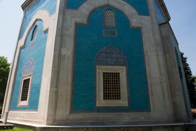 Green Tomb: Bursa Travel Guide (4.8★) — Bursa