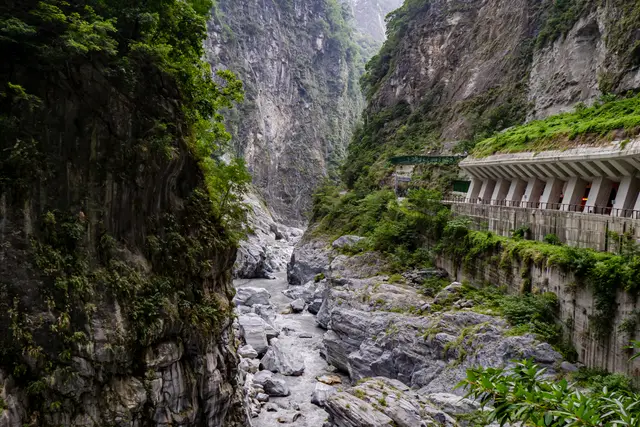 Lushui Trail: Taroko Gorge Travel Guide (4.4★) — Taroko Gorge
