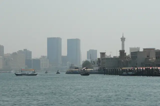 Abra Dubai: Deira Travel Guide (4.7★) — Deira