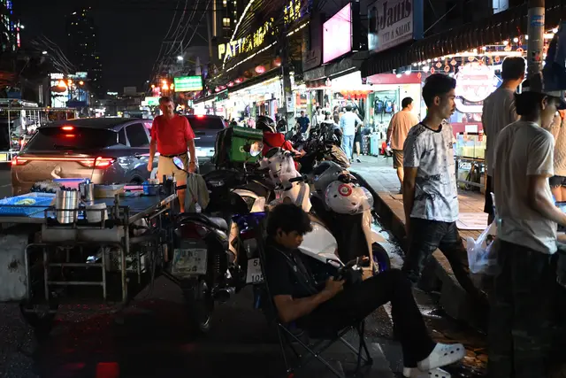 Pattaya Park Night Market: Travel Guide (4.4★) — Pattaya