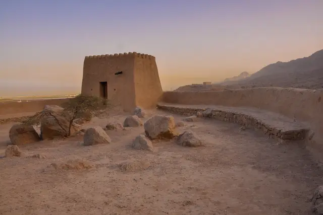 Dhayah Fort: Ras Al Khaimah Travel Guide — Ras Al Khaimah