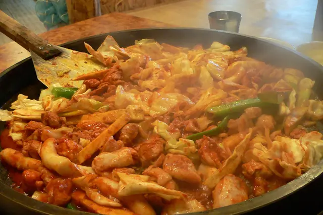 1.5 Dakgalbi: dónde comer en Chuncheon — Chuncheon