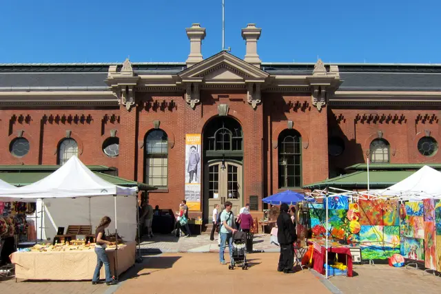 Eastern Market: Washington DC Travel Guide (4.5★) — Washington DC