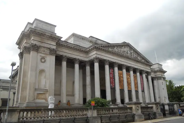 The Fitzwilliam Museum: Cambridge Travel Guide (4.7★) — Cambridge