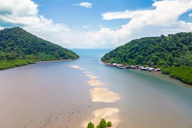 Salak Khok Fishing Village: Koh Chang Travel Guide (4.3★) — Koh Chang