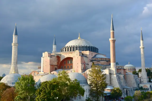 Hagia Sophia Grand Mosque: Istanbul Travel Guide (4.8★) — Istanbul