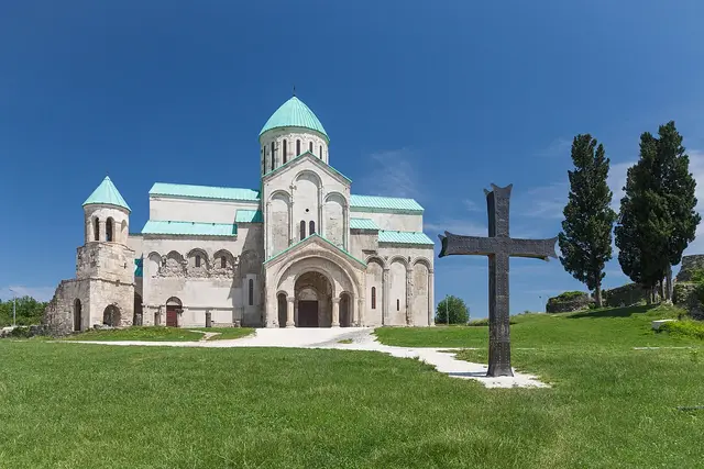 Bagrati Cathedral: Kutaisi Travel Guide (4.7★) — Kutaisi