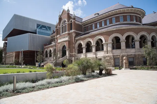 WA Shipwrecks Museum: Fremantle Travel Guide (4.7★) — Fremantle