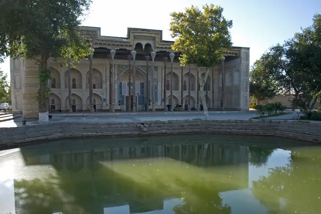 Bolo Hauz Mosque — Bukhara