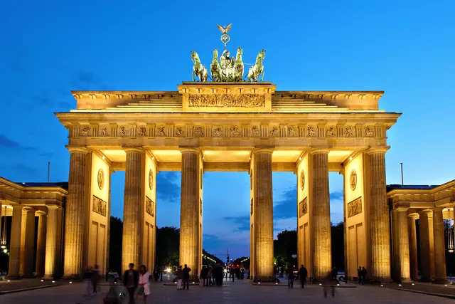 Brandenburg Gate: Berlin Travel Guide (4.7★) — Berlin