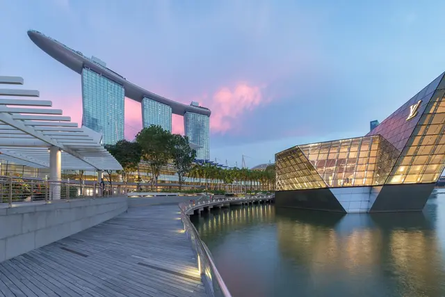 Marina Bay Sands Singapore: Travel Guide (4.7★) — Marina Bay