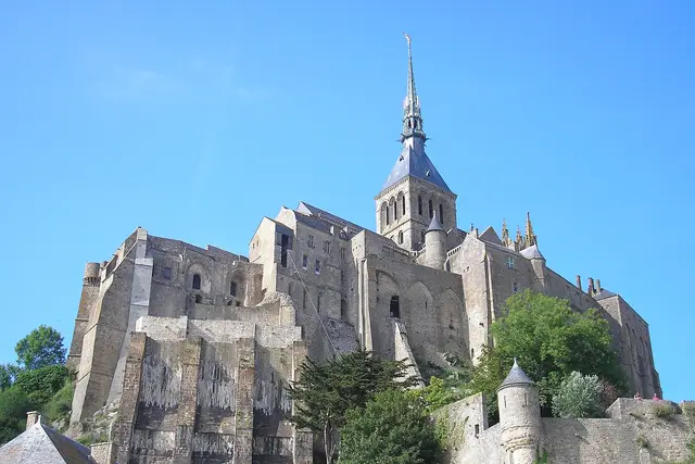 Mont-Saint-Michel Abbey: Mont Saint-Michel Travel Guide — Mont Saint-Michel