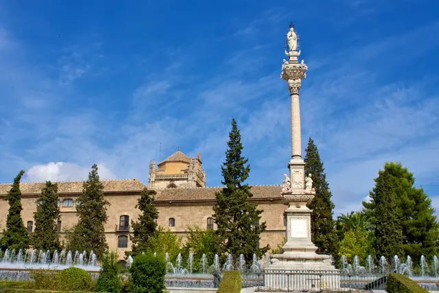 Jardines del Triunfo: Granada Travel Guide (4.6★) — Granada