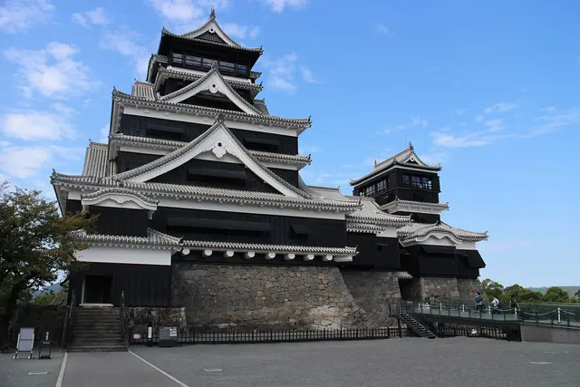Kumamoto Castle: Travel Guide (4.5★) — Kumamoto