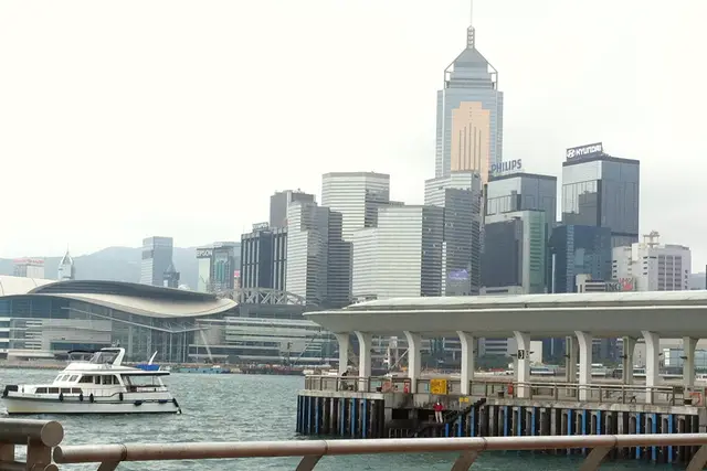 Central Plaza: Wan Chai Travel Guide (4.0★) — Wan Chai