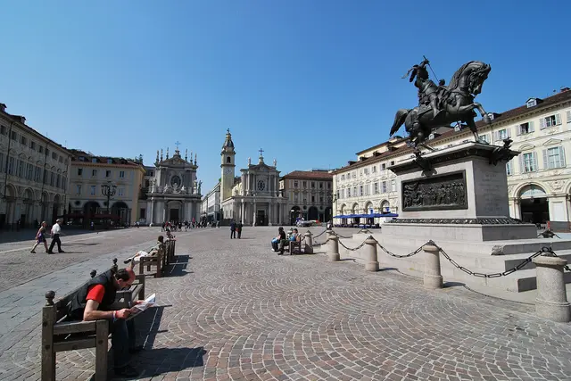 Piazza San Carlo: Turin Travel Guide (4.7★) — Turin