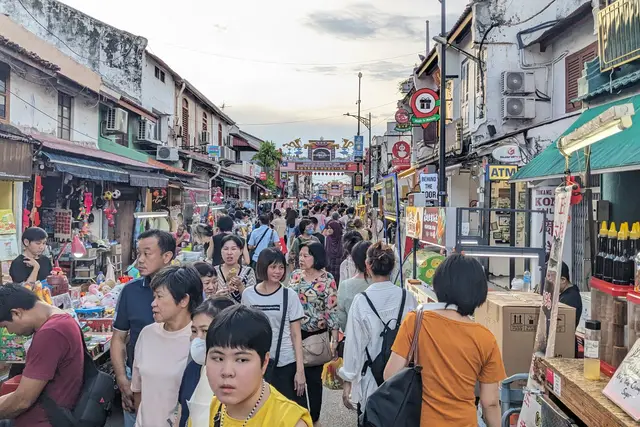 Jonker Street Night Market: Malacca Travel Guide (4.3★) — Malacca