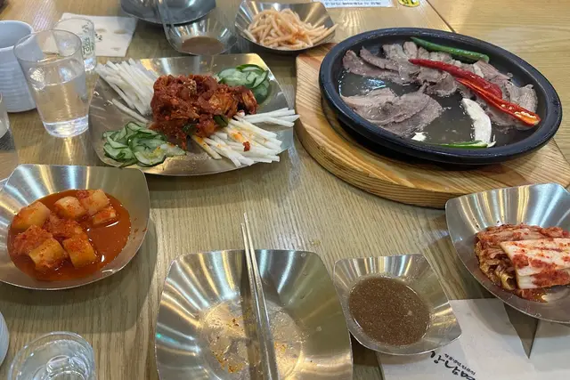 Chipotle Gangnam: Seoul Travel Guide — Seoul