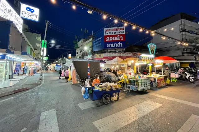 Hua Hin Night Market: Travel Guide (4.2★) — Hua Hin