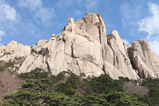 Parque Nacional de Seoraksan: Guía de Viaje de Sokcho (4,5★) — Sokcho