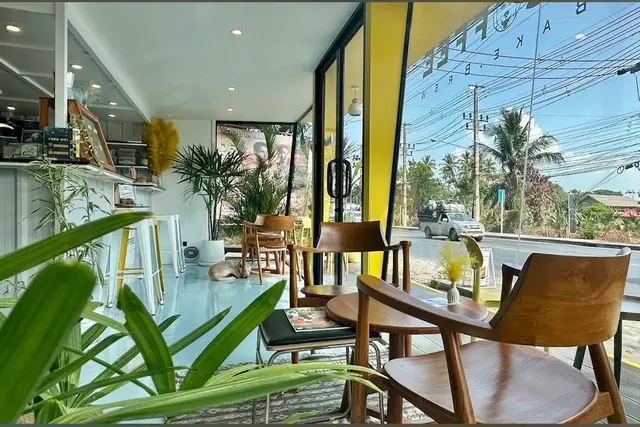 Izzy s Specialty Coffee: Koh Samui Travel Guide — Koh Samui