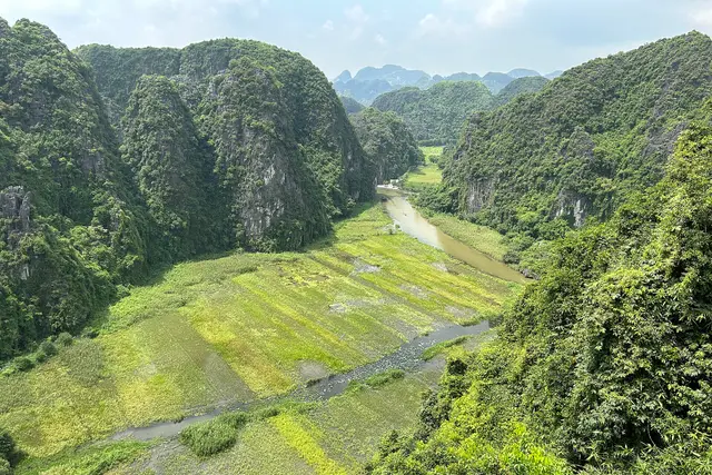 Tam Coc - Bich Dong: Ninh Binh Travel Guide (4.5★) — Ninh Binh