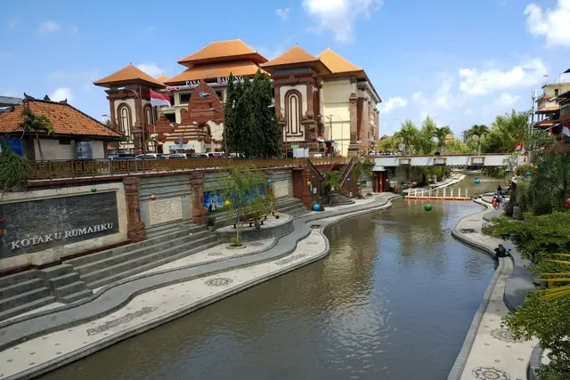 Badung Market: Bali Travel Guide (4.5★) — Bali