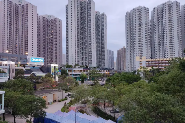 Lok Kwan Street Park: Mong Kok Travel Guide (4.0★) — Mong Kok