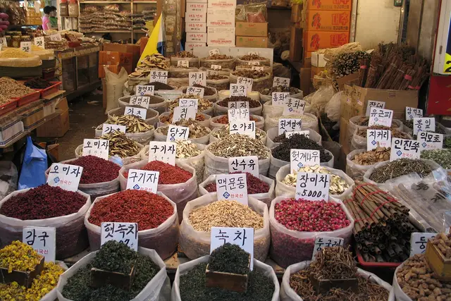 Mercado de Gyeongdong: Guía de viaje de Goyang (4,1★) — Goyang