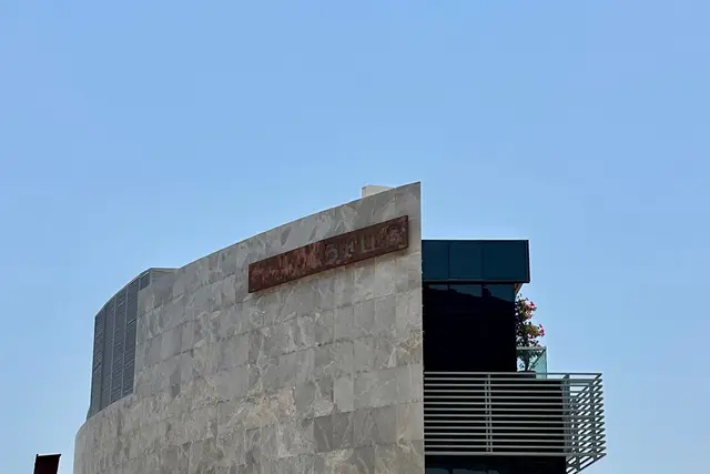3Fils: Guía de viaje de Abu Dabi — Abu Dabi
