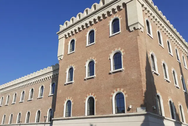 Castel San Pietro: Verona Travel Guide (4.7★) — Verona