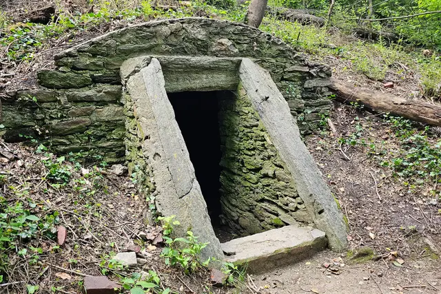 Kelpius Cave: Philadelphia Travel Guide (4.5★) — Philadelphia