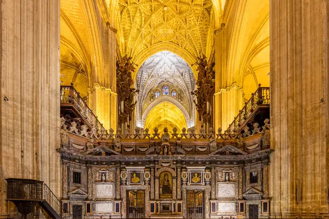세비야 대성당(Catedral de Sevilla): 세비야 여행 가이드 — 세비야